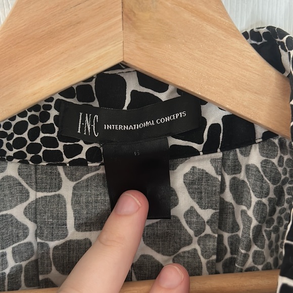 INC International Concepts Black & White Animal Print Belt Shirt Dress Stretch 6 - Picture 2 of 5